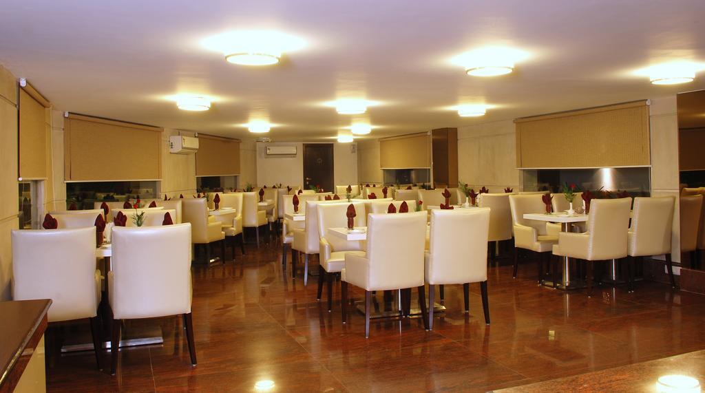 Hotel Africa Avenue Gk - 1 Nuova Delhi Esterno foto